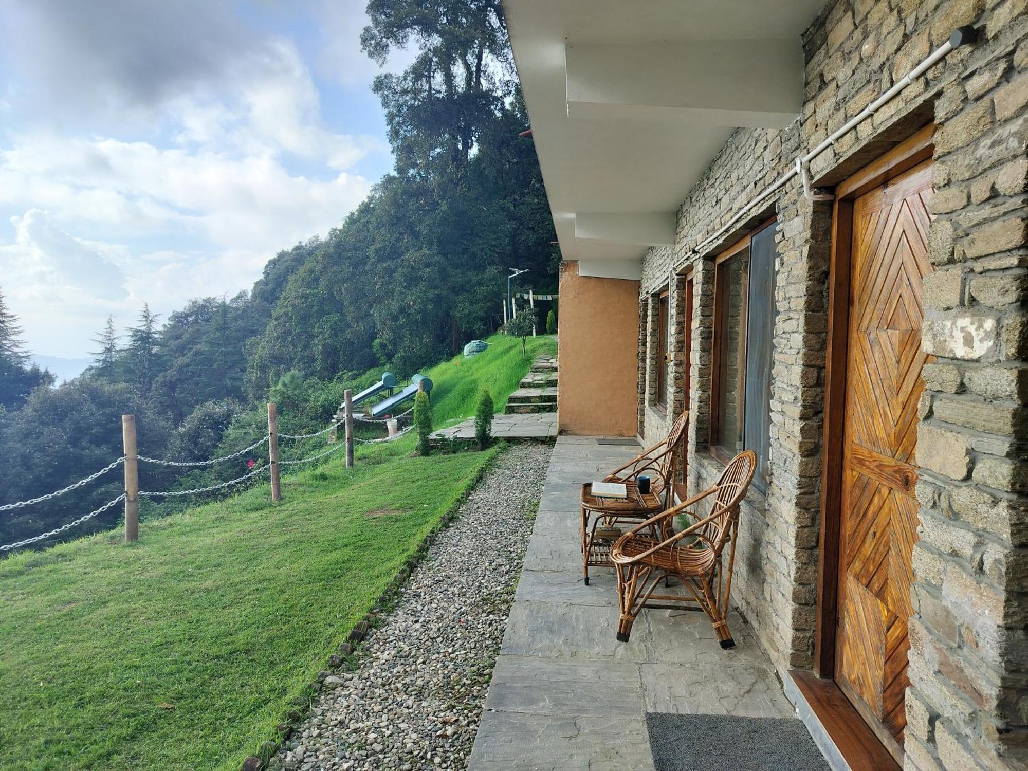 Simba Jungle Lodge, Binsar Wildlife Sanctuary Exteriör bild