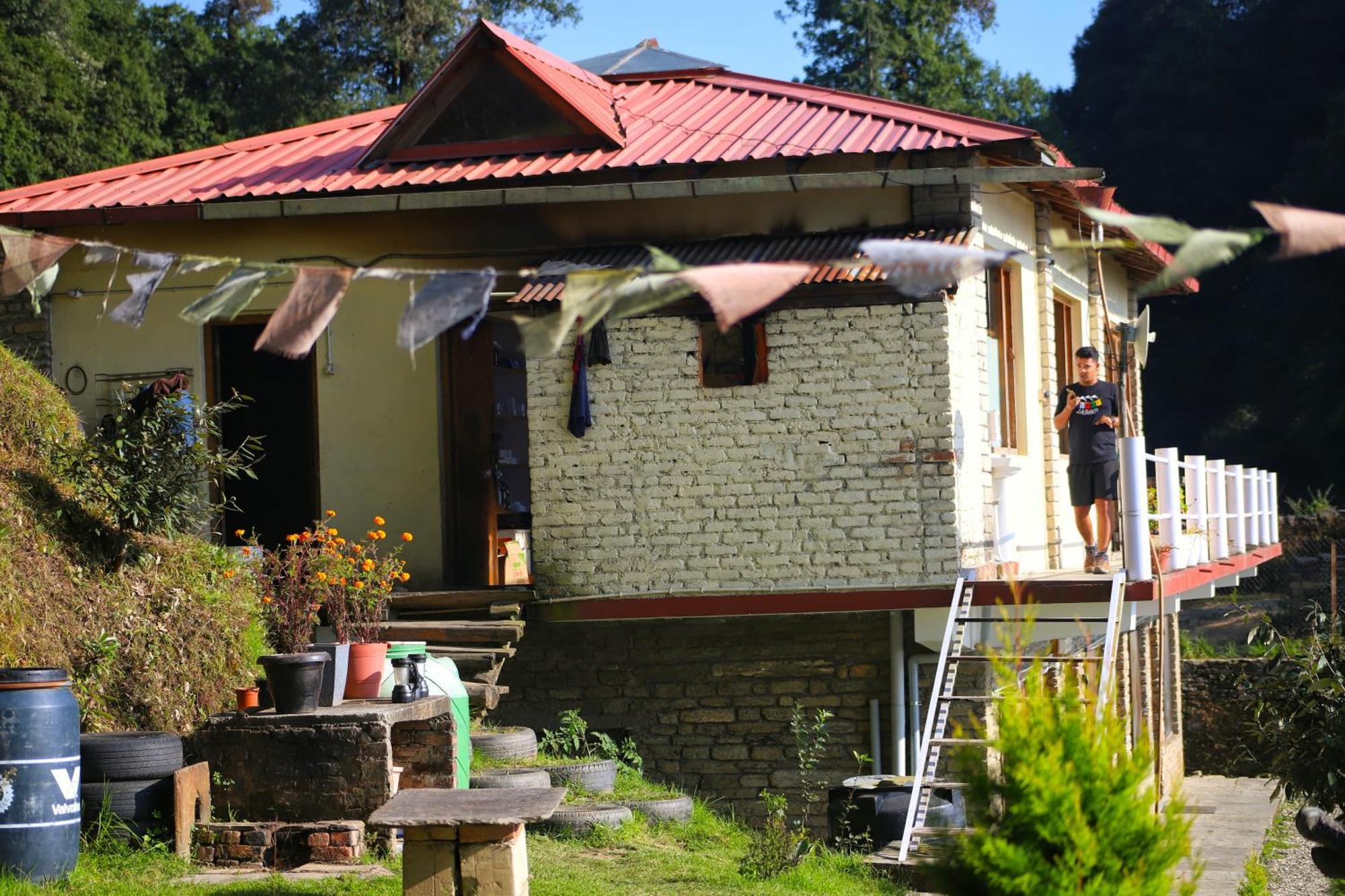 Simba Jungle Lodge, Binsar Wildlife Sanctuary Exteriör bild