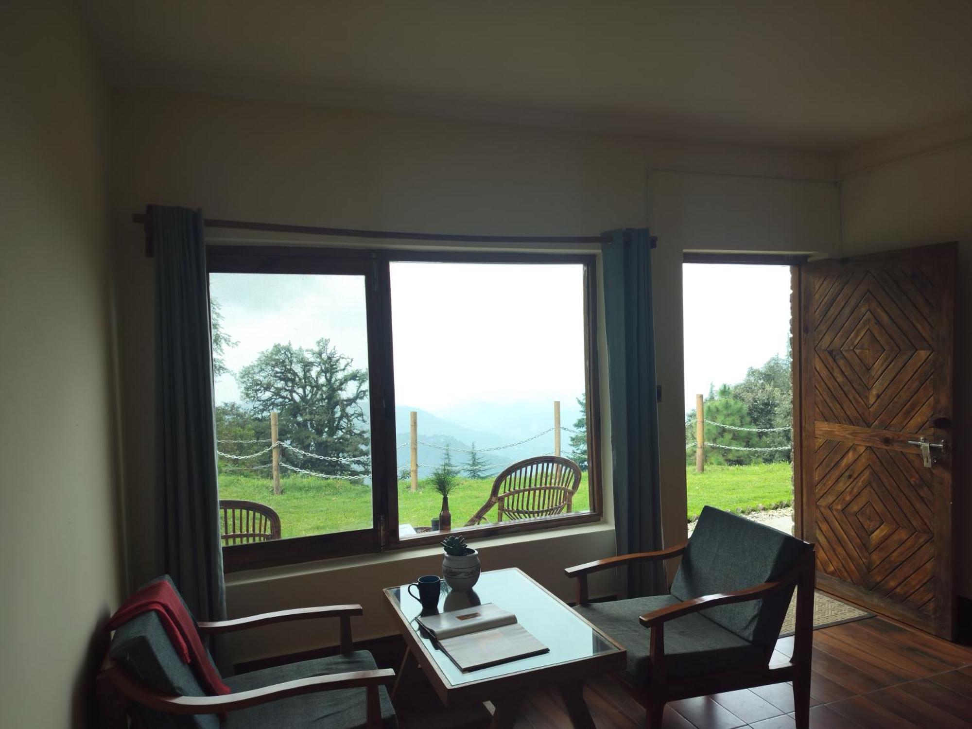 Simba Jungle Lodge, Binsar Wildlife Sanctuary Exteriör bild